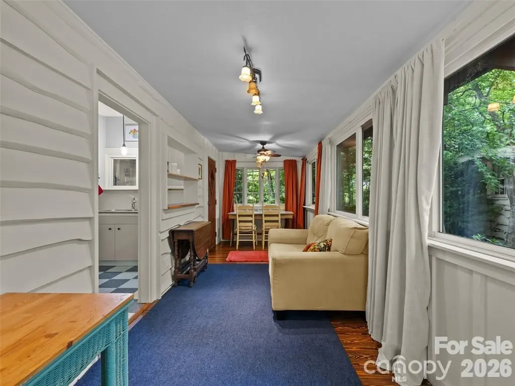 23 Leatherwood Lane Hendersonville NC 28739