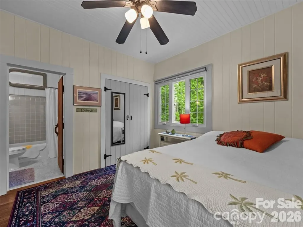 23 Leatherwood Lane Hendersonville NC 28739