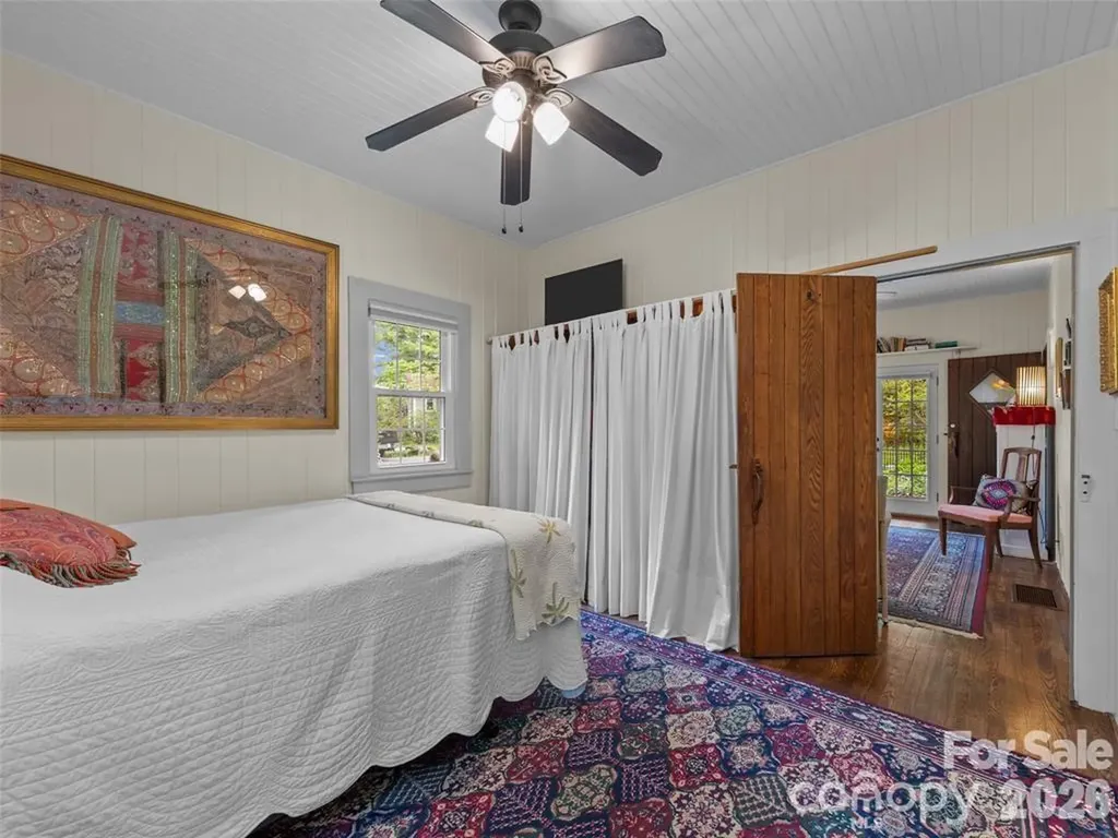 23 Leatherwood Lane Hendersonville NC 28739