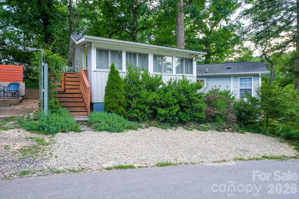Asheville NC, 24 Rhododendron Drive