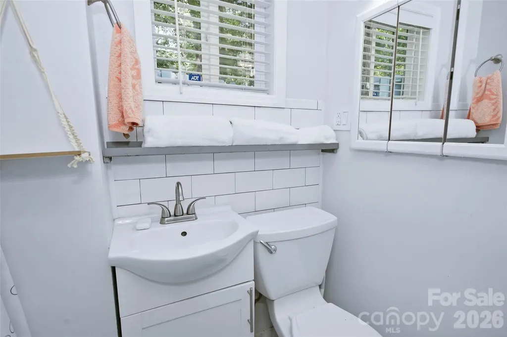 24 Rhododendron Drive Asheville NC 28805