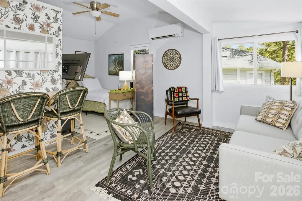 24 Rhododendron Drive Asheville NC 28805