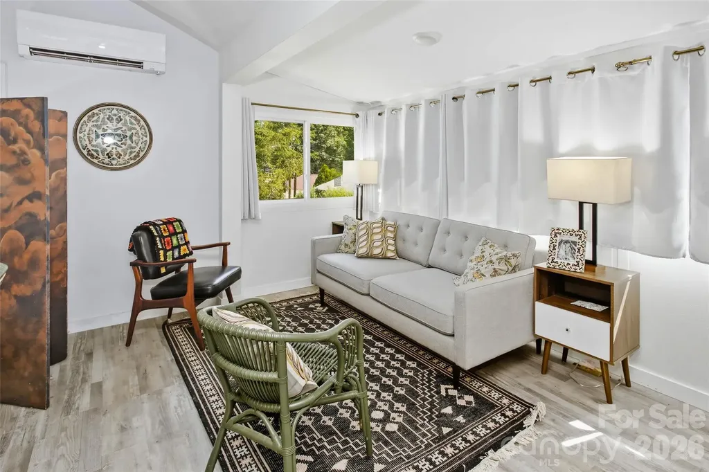 24 Rhododendron Drive Asheville NC 28805