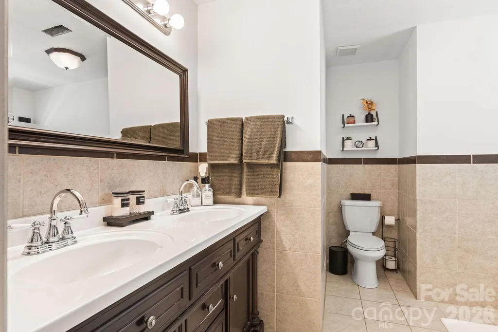 5917 Black Bear Court Charlotte NC 28214