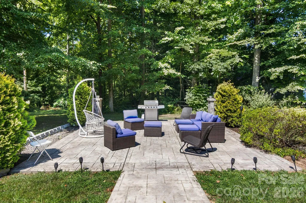 5917 Black Bear Court Charlotte NC 28214