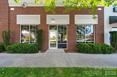 1381 N Center Street Hickory NC 28601