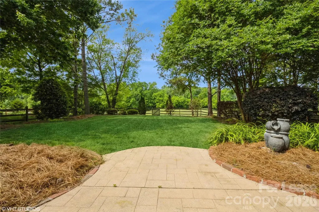 5743 Cambridge Bay Drive Charlotte NC 28269