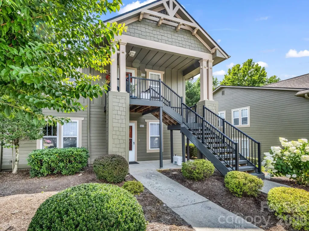 1706 Deermouse Way Hendersonville NC 28792