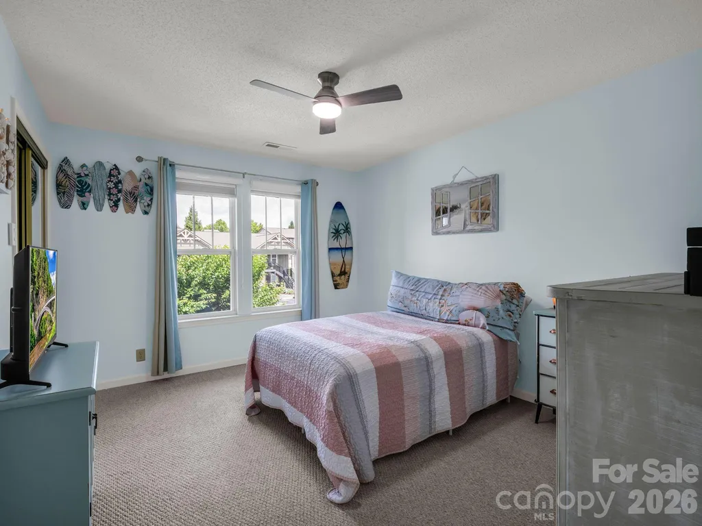 1706 Deermouse Way Hendersonville NC 28792