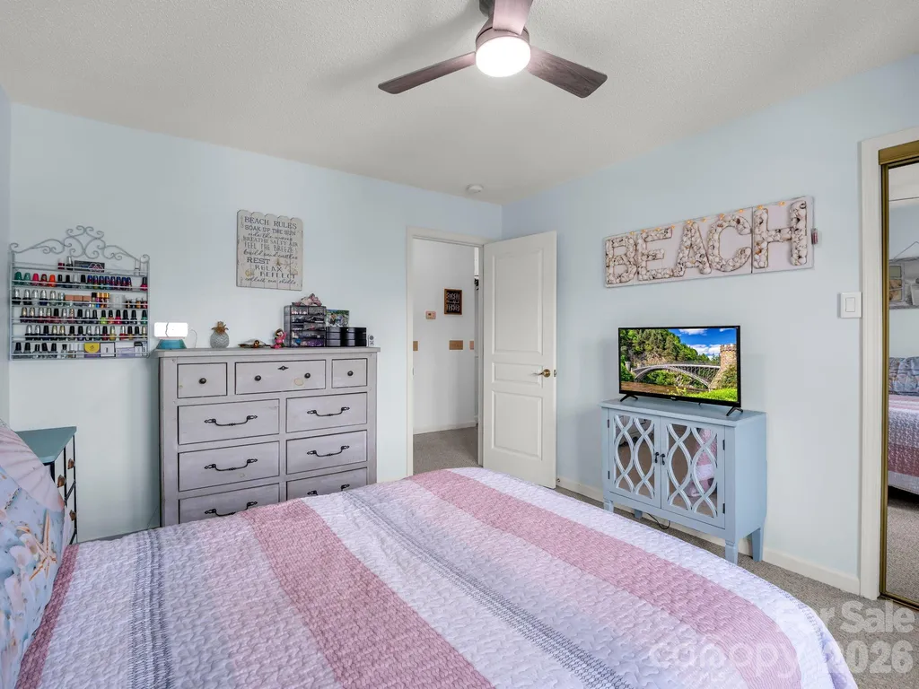 1706 Deermouse Way Hendersonville NC 28792