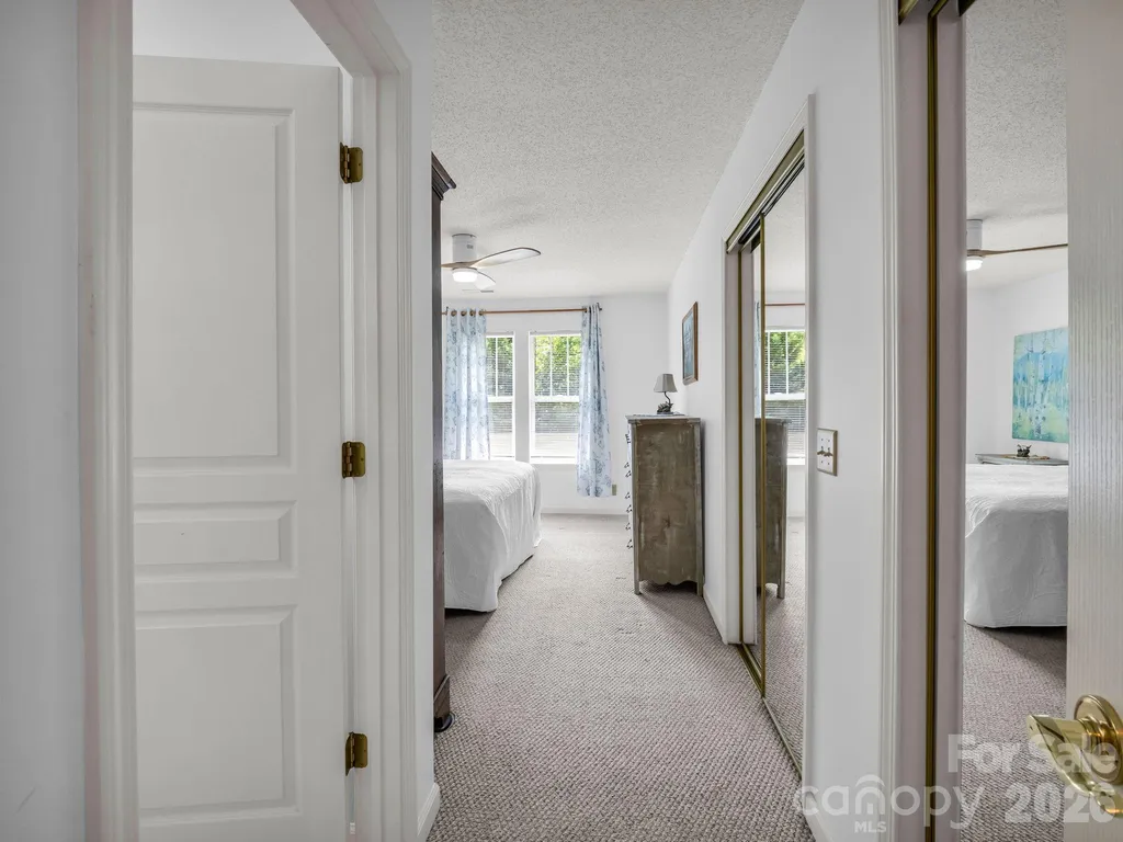 1706 Deermouse Way Hendersonville NC 28792