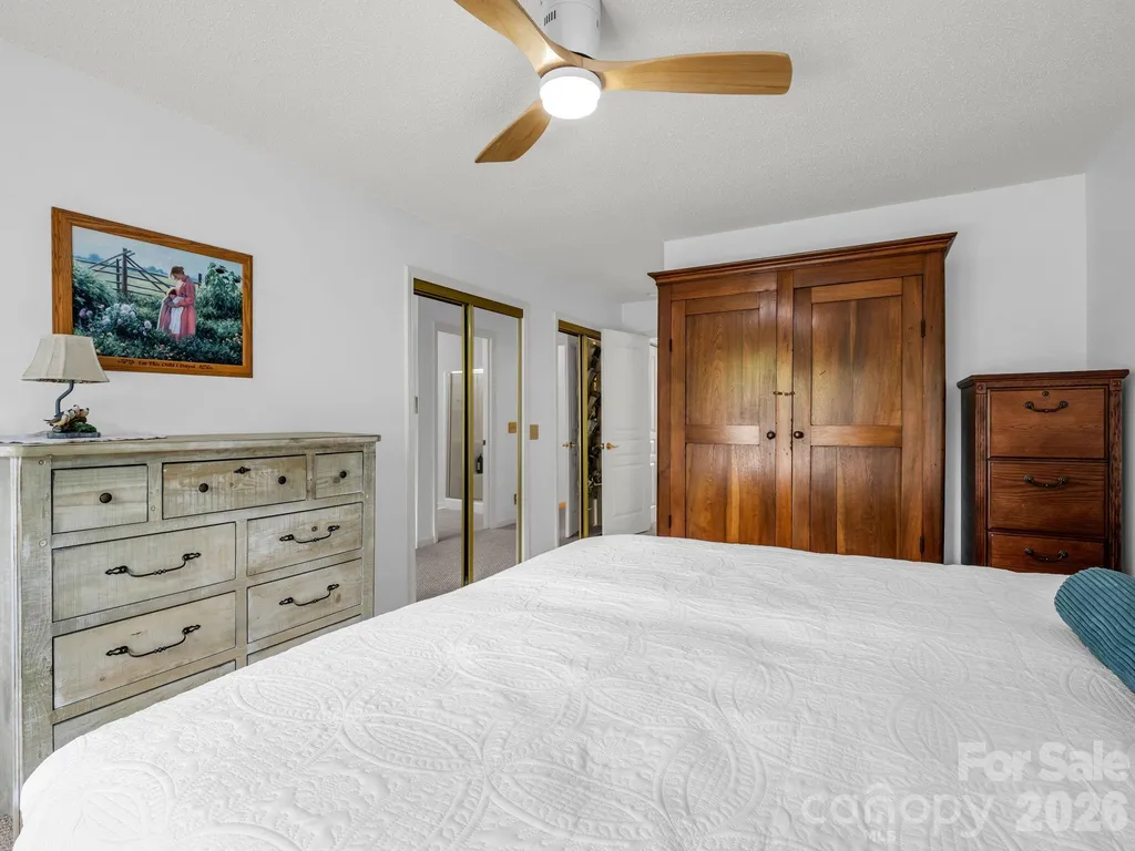 1706 Deermouse Way Hendersonville NC 28792
