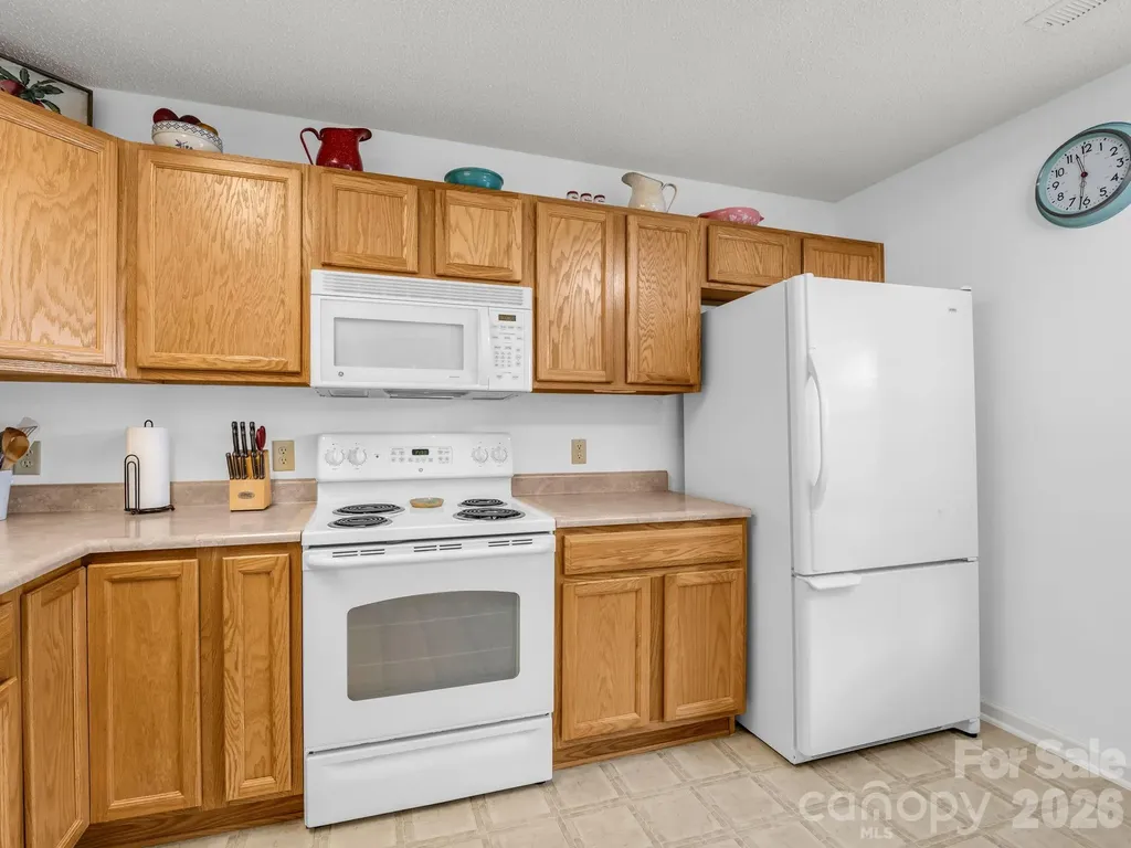 1706 Deermouse Way Hendersonville NC 28792