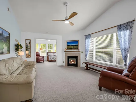 1706 Deermouse Way Hendersonville NC 28792