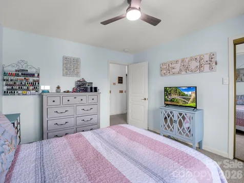 1706 Deermouse Way Hendersonville NC 28792