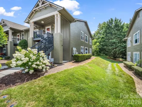 1706 Deermouse Way Hendersonville NC 28792