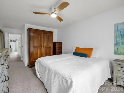 1706 Deermouse Way Hendersonville NC 28792