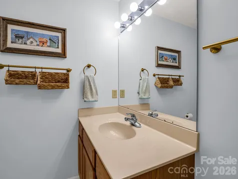 1706 Deermouse Way Hendersonville NC 28792