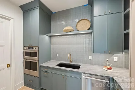 4816 Kelly Woods Lane Charlotte NC 28277