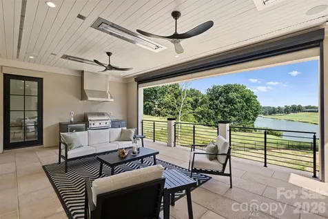 4816 Kelly Woods Lane Charlotte NC 28277