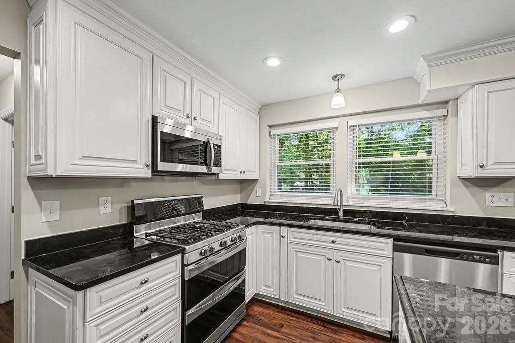2517 Jaywick Lane Matthews NC 28105