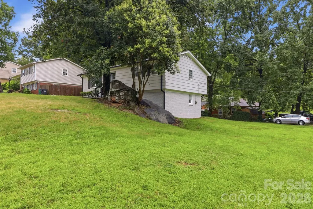 361 Sleepy Hollow Road Charlotte NC 28217