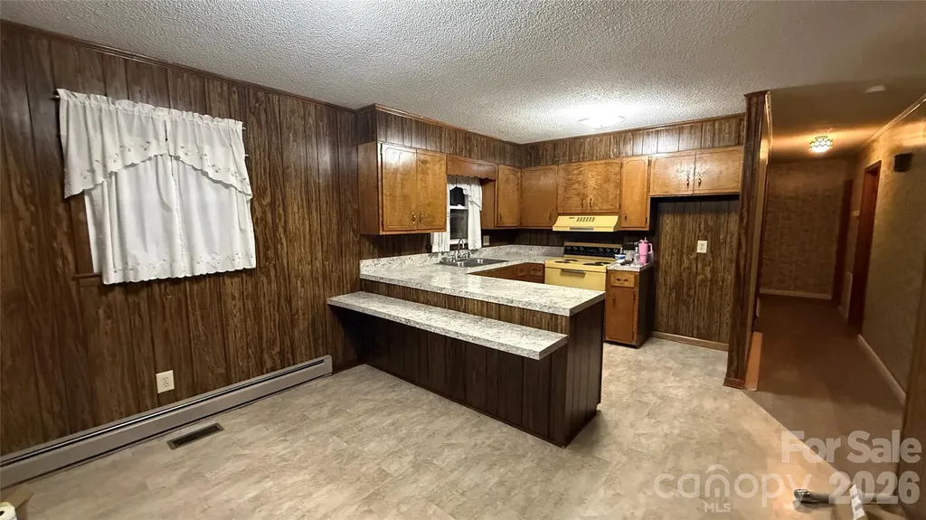 4072 Beach Road Hudson NC 28638