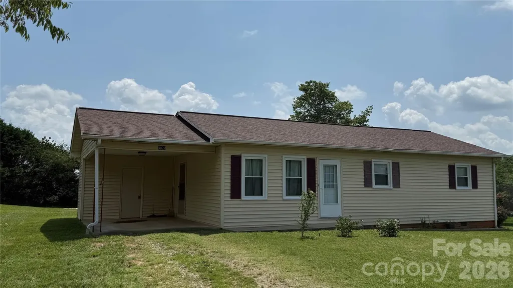 4072 Beach Road Hudson NC 28638