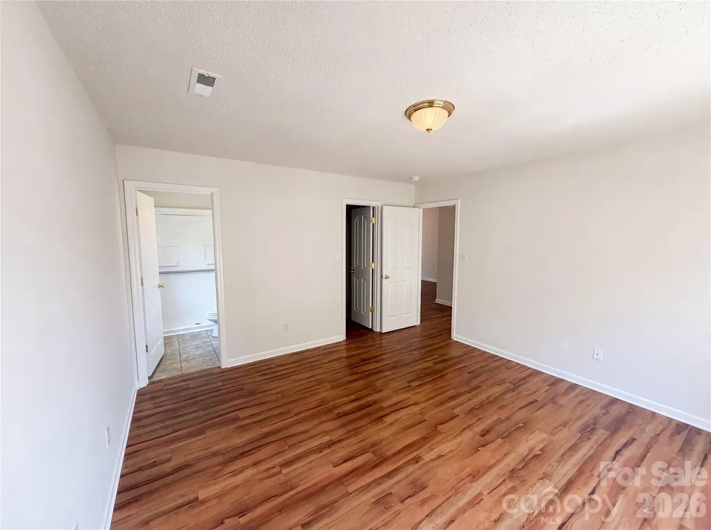 6318 Whispering Brook Court Charlotte NC 28216