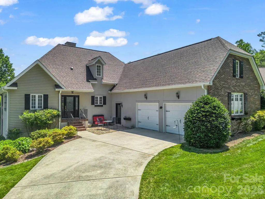 29 Spring Heights Court Hendersonville NC 28791