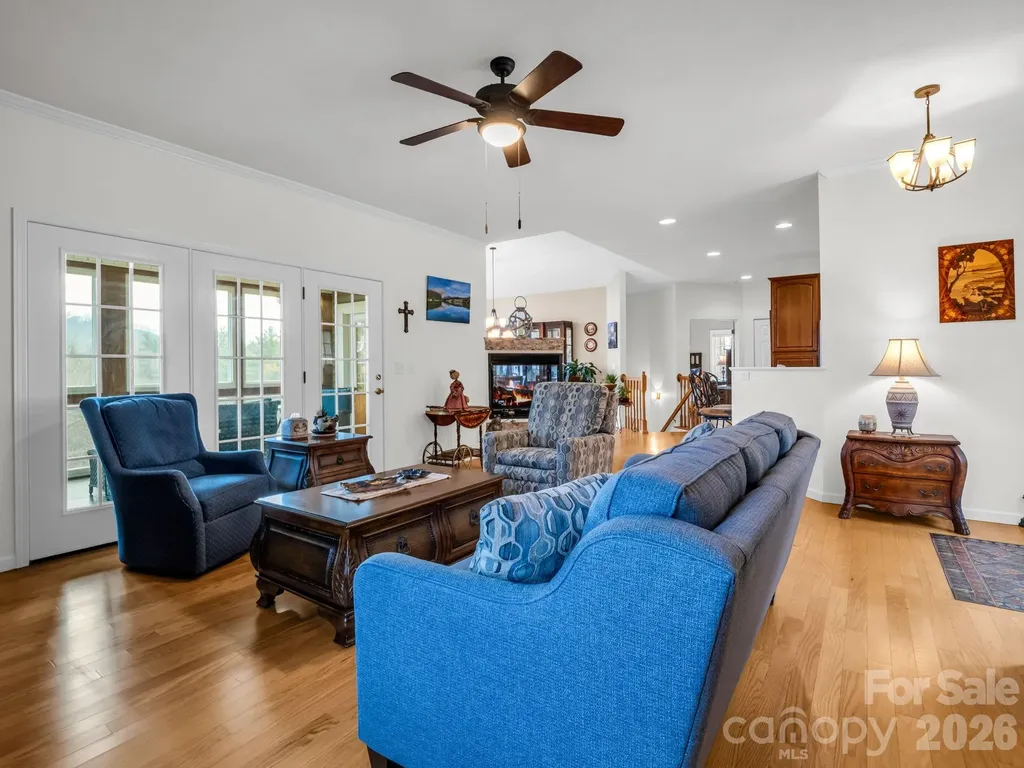 29 Spring Heights Court Hendersonville NC 28791