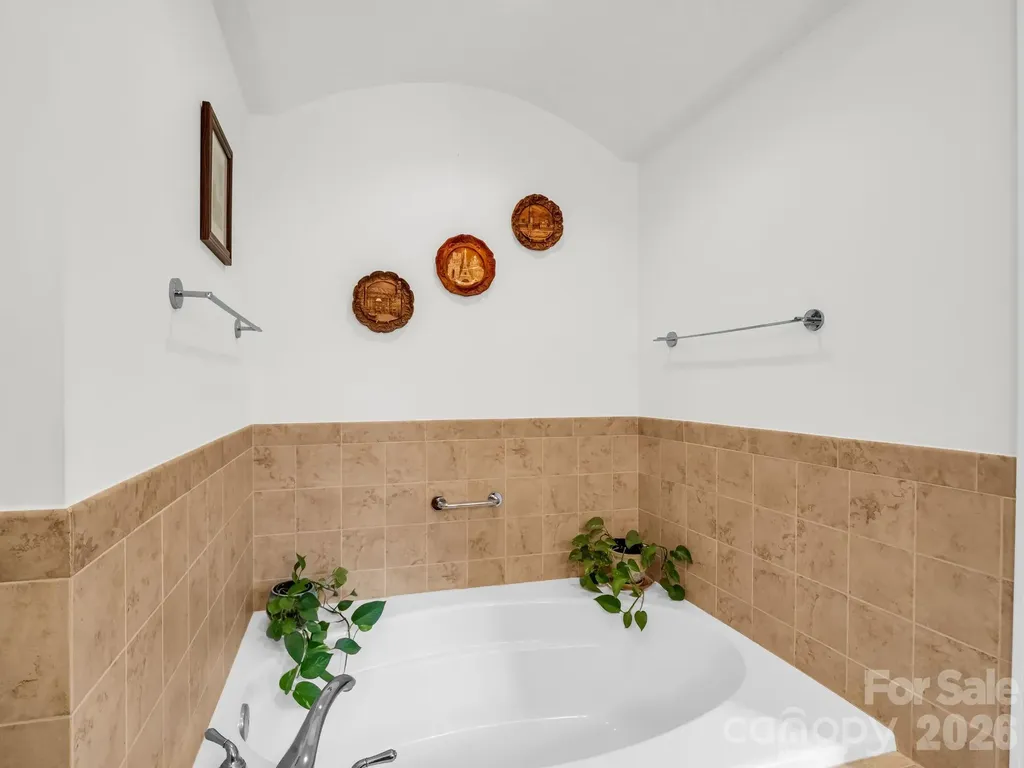 29 Spring Heights Court Hendersonville NC 28791