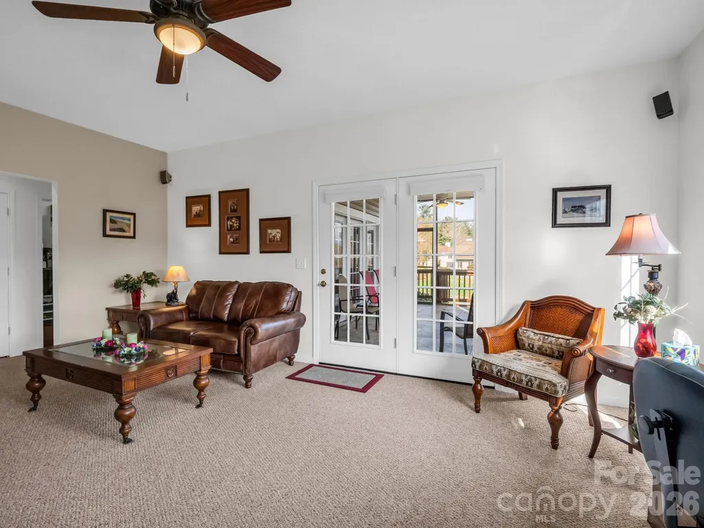 29 Spring Heights Court Hendersonville NC 28791