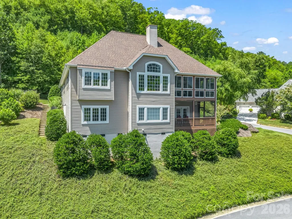 29 Spring Heights Court Hendersonville NC 28791