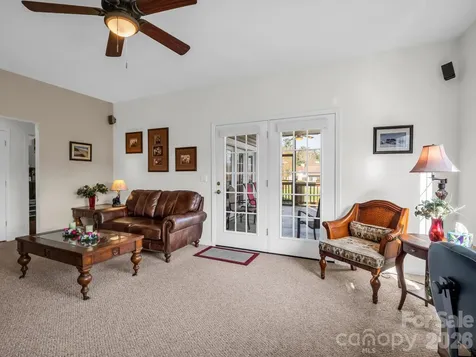 29 Spring Heights Court Hendersonville NC 28791