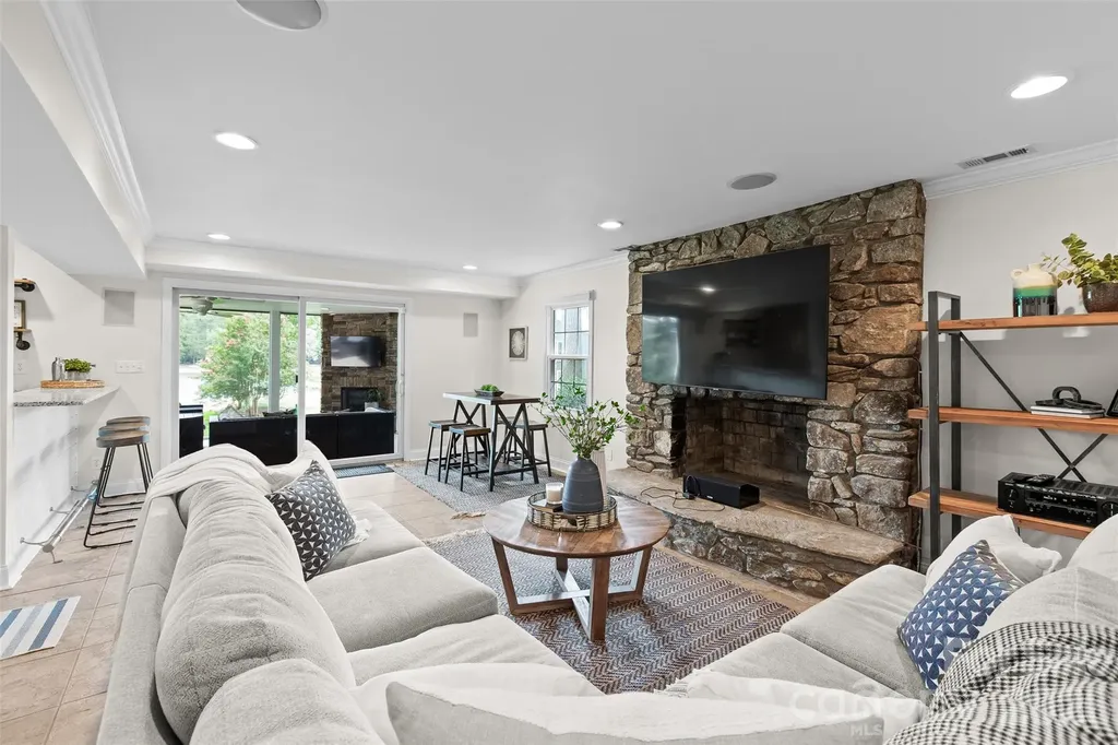 175 Woodstream Circle Mooresville NC 28117