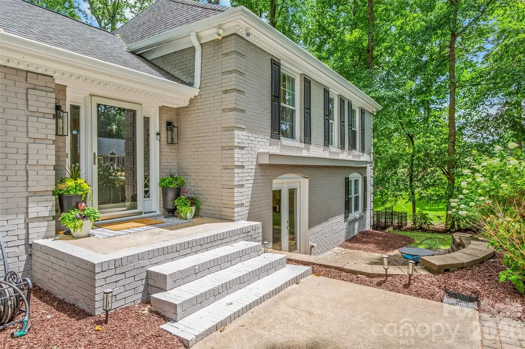 175 Woodstream Circle Mooresville NC 28117