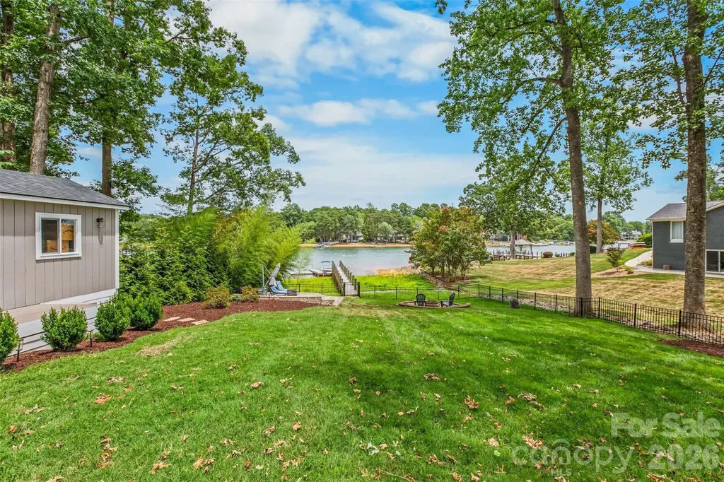 175 Woodstream Circle Mooresville NC 28117