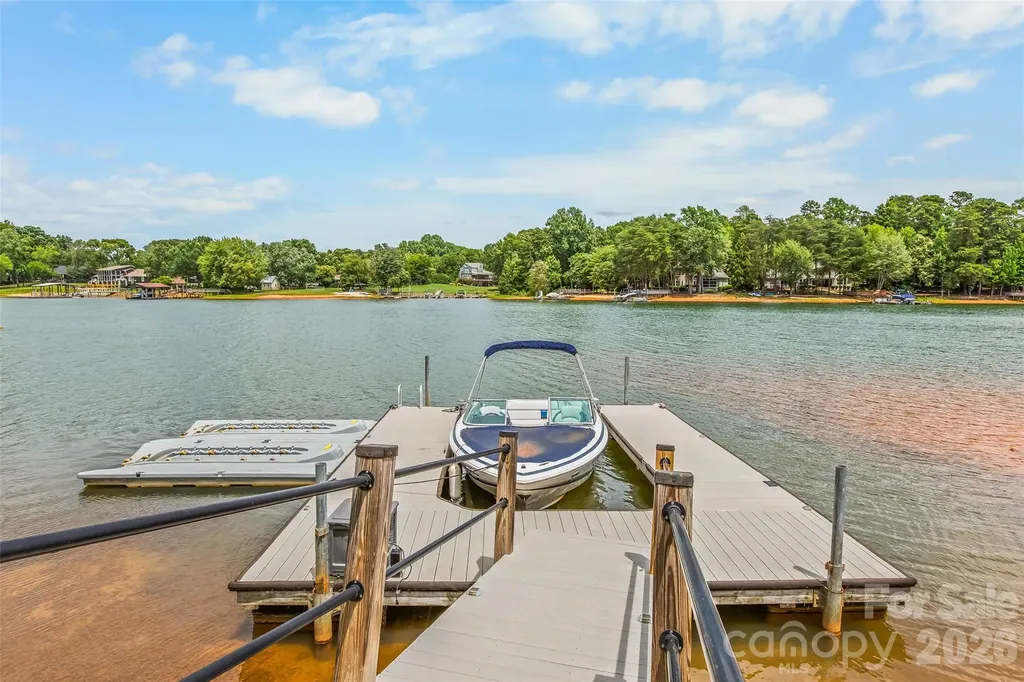 175 Woodstream Circle Mooresville NC 28117