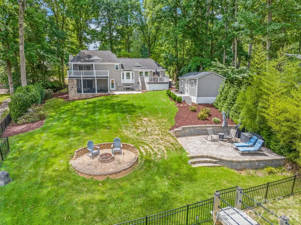 175 Woodstream Circle Mooresville NC 28117