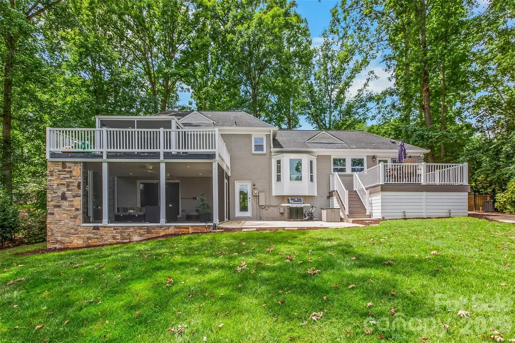 175 Woodstream Circle Mooresville NC 28117