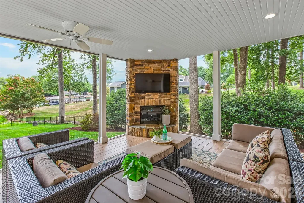 175 Woodstream Circle Mooresville NC 28117