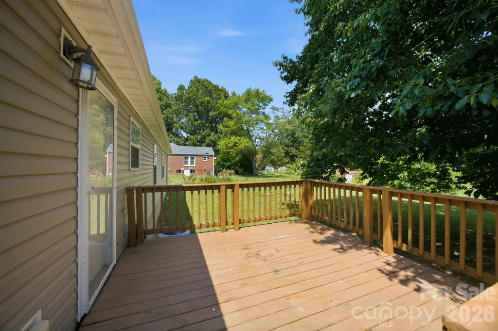 988 Mount Ulla Highway Mooresville NC 28115