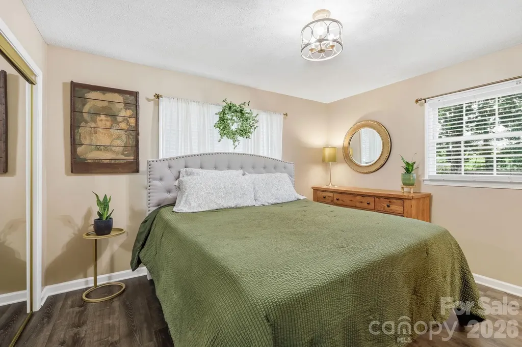 220 Bradshaw Avenue Hendersonville NC 28792