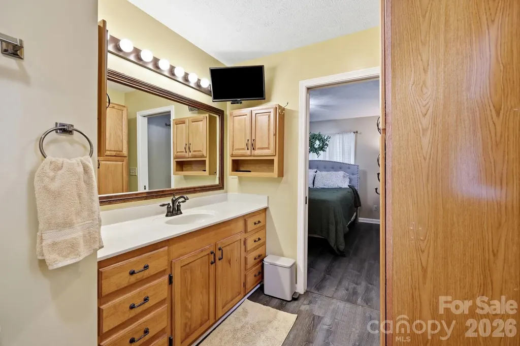 220 Bradshaw Avenue Hendersonville NC 28792