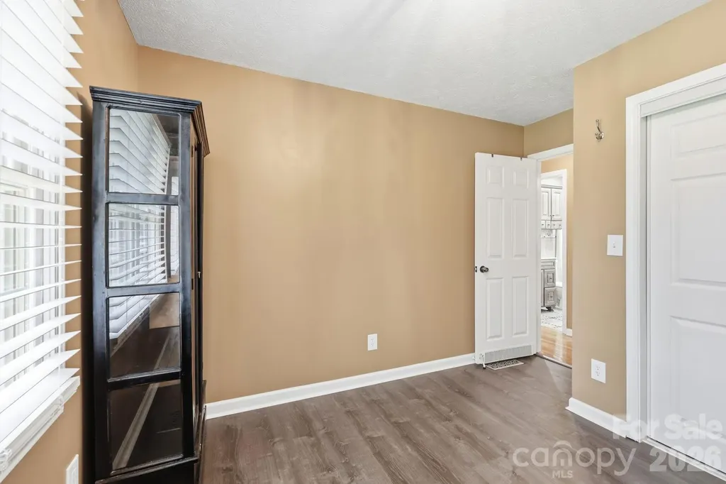 220 Bradshaw Avenue Hendersonville NC 28792