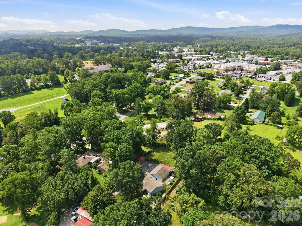 220 Bradshaw Avenue Hendersonville NC 28792