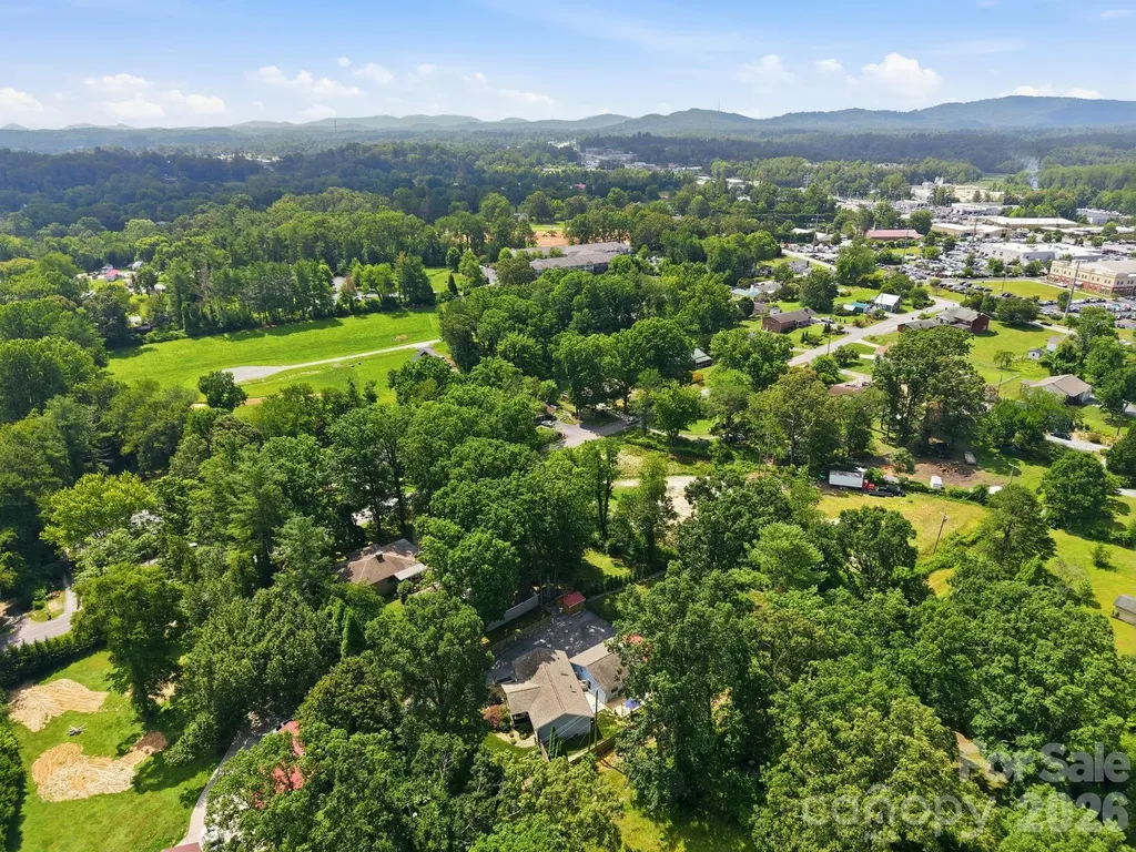 220 Bradshaw Avenue Hendersonville NC 28792