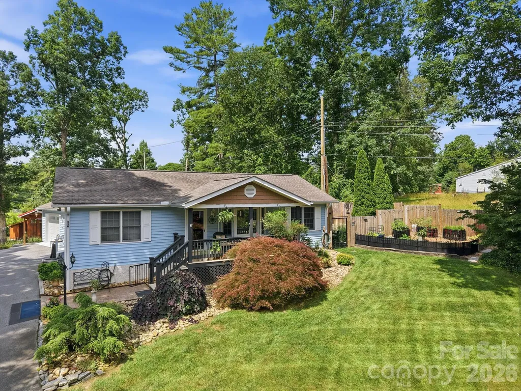 220 Bradshaw Avenue Hendersonville NC 28792