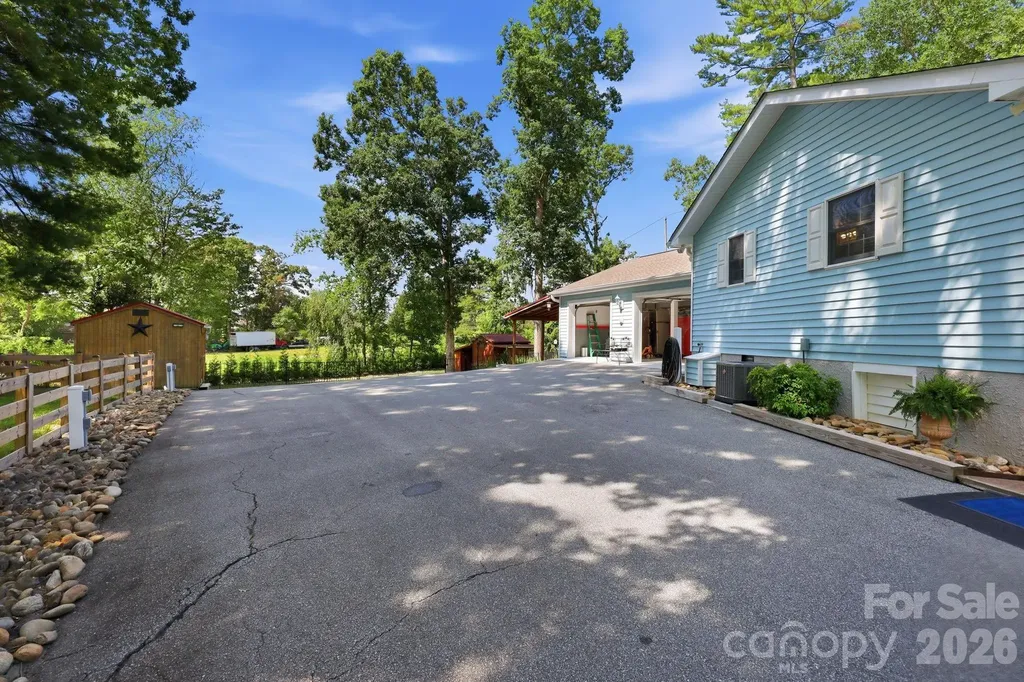 220 Bradshaw Avenue Hendersonville NC 28792